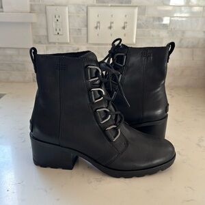 SOREL Joan Women’s lace boot